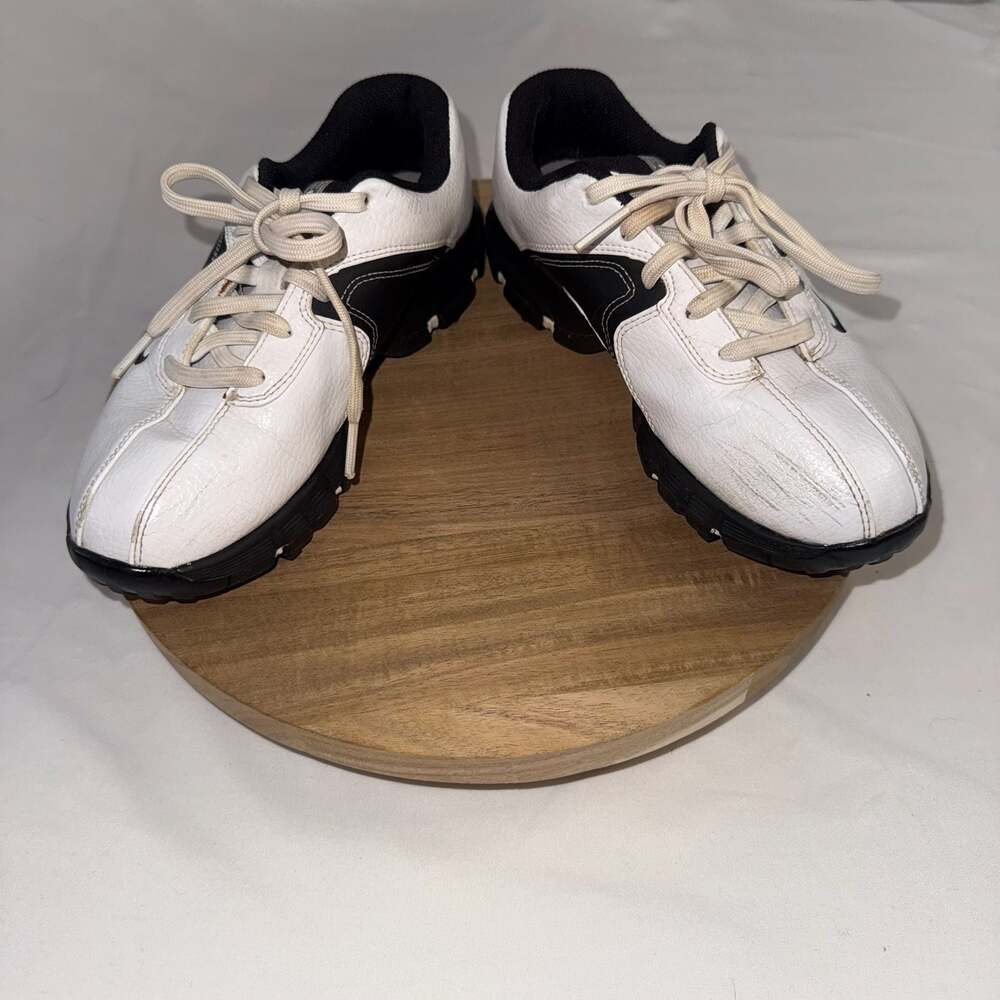 Nike Tiger Woods Youth White and Black Golf Shoes Size 1
